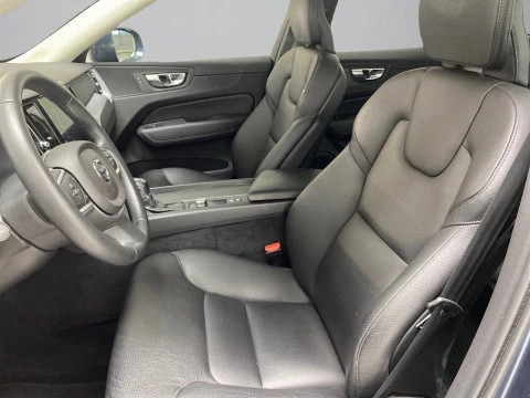 Volvo XC60 2.0 D5 AWD Momentum Auto