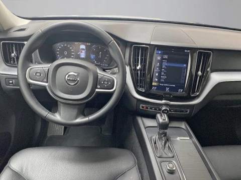 Volvo XC60 2.0 D5 AWD Momentum Auto