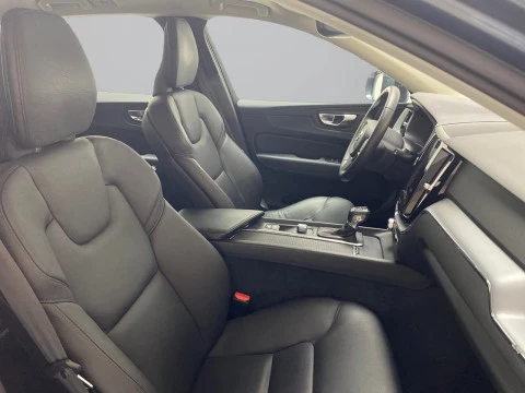Volvo XC60 2.0 D5 AWD Momentum Auto