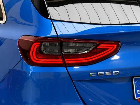 Kia Cee'd 1.4 CVVT 74kW (100CV) x-Tech17