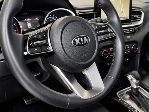 Kia Cee'd 1.4 CVVT 74kW (100CV) x-Tech17