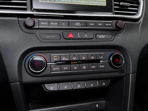 Kia Cee'd 1.4 CVVT 74kW (100CV) x-Tech17