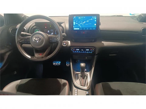 Toyota Yaris 5 Puertas GR SPORT 120H Automático (e-CVT)