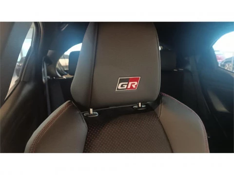 Toyota Yaris 5 Puertas GR SPORT 120H Automático (e-CVT)