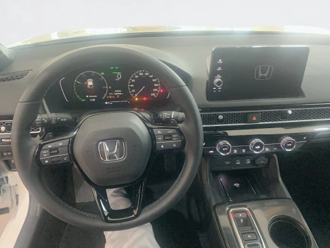 Honda Civic 2.0 i-MMD Elegance CVT