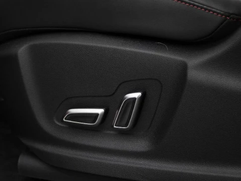 MG HS 1.5 DCT LUXURY MY23