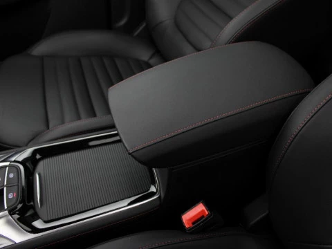 MG HS 1.5 DCT LUXURY MY23