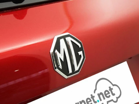 MG HS 1.5 DCT LUXURY MY23