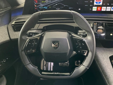 Peugeot e-3008 GT Eléctrico 157kW