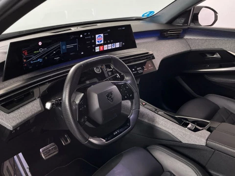 Peugeot e-3008 GT Eléctrico 157kW