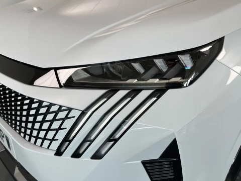 Peugeot e-3008 GT Eléctrico 157kW