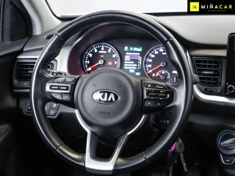 Kia Stonic 1.0 T-GDi MHEV iMT Concept 74 kW (100 CV)