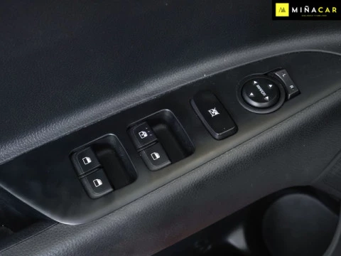 Kia Stonic 1.0 T-GDi MHEV iMT Concept 74 kW (100 CV)