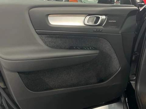 Volvo XC40 XC40 B3 PLUS BLACK EDITION