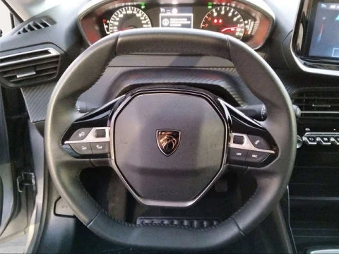 Peugeot 208 PureTech 100 Active 75 kW (100 CV)