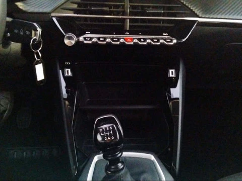 Peugeot 208 PureTech 100 Active 75 kW (100 CV)