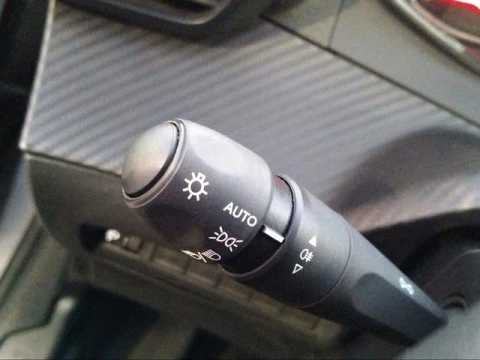 Peugeot 208 PureTech 100 Active 75 kW (100 CV)