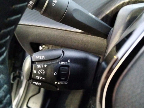 Peugeot 208 PureTech 100 Active 75 kW (100 CV)