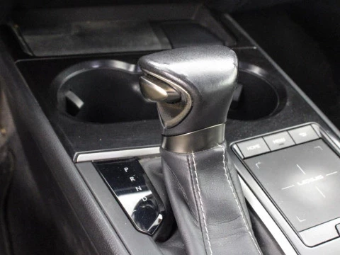 Lexus UX 2.0 250H BUSINESS AUTO 184 5P