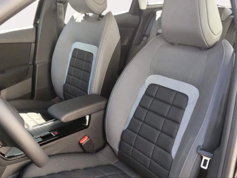 Citroën C4 Hybrid 145 Business Edition e-DCS6 107 kW (145 CV)