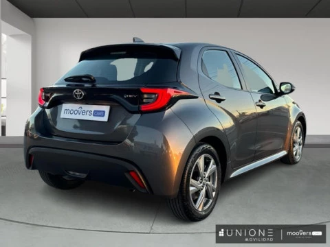 Toyota Yaris TOYOTA 120H e-CVT 5P Active Tech