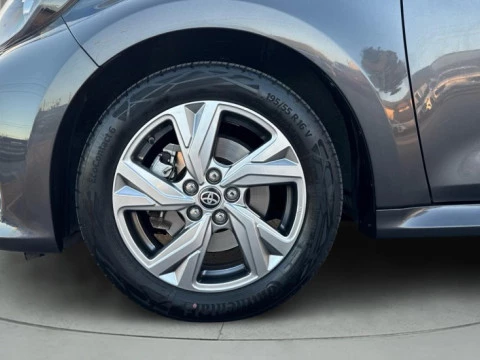 Toyota Yaris TOYOTA 120H e-CVT 5P Active Tech