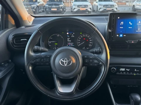 Toyota Yaris TOYOTA 120H e-CVT 5P Active Tech