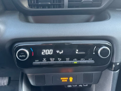 Toyota Yaris TOYOTA 120H e-CVT 5P Active Tech