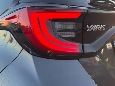 Toyota Yaris TOYOTA 120H e-CVT 5P Active Tech