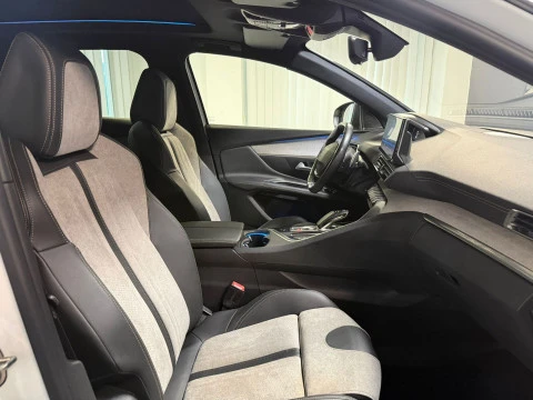 Peugeot 3008 Hybrid 300 e-EAT8 GT Pack