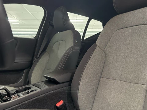 Volvo XC40 XC40 Core, B3 Mild Hybrid, Gasolina