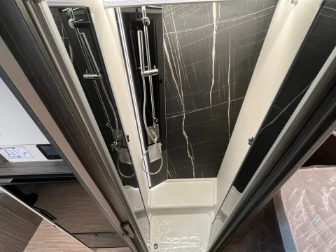 MCLOUIS NEVIS NEVIS 881