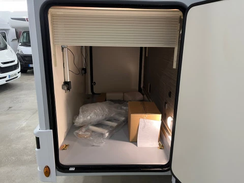 MCLOUIS NEVIS NEVIS 881