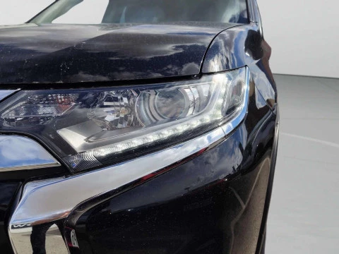 Mitsubishi Outlander  220DI-D Motion 2WD 5pl.