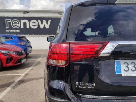 Mitsubishi Outlander  220DI-D Motion 2WD 5pl.