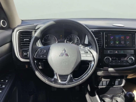 Mitsubishi Outlander  220DI-D Motion 2WD 5pl.