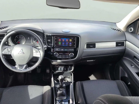 Mitsubishi Outlander  220DI-D Motion 2WD 5pl.