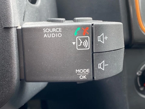 Dacia Sandero SL Trotamundos TCE 66kW (90CV)