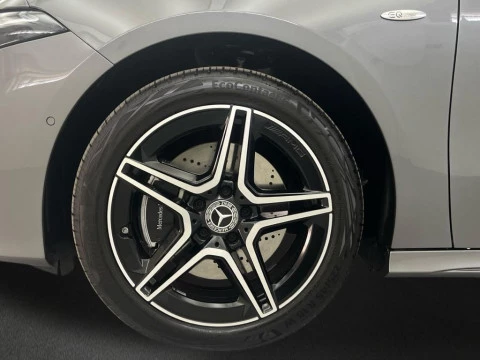 Mercedes-Benz Clase A 250 e con tecnología híbrida EQ