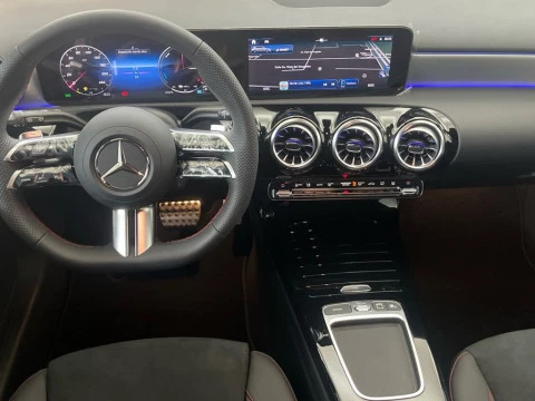 Mercedes-Benz Clase A 250 e con tecnología híbrida EQ
