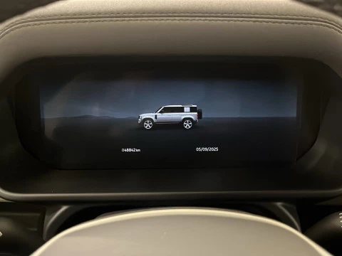 Land Rover Defender 3.0D I6 250 X-Dyn SE 110 AT 4WD MHEV