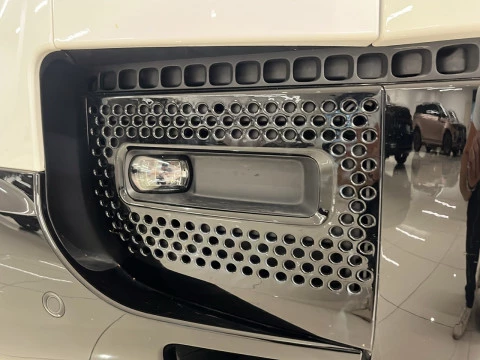 Land Rover Defender 3.0D I6 250 X-Dyn SE 110 AT 4WD MHEV