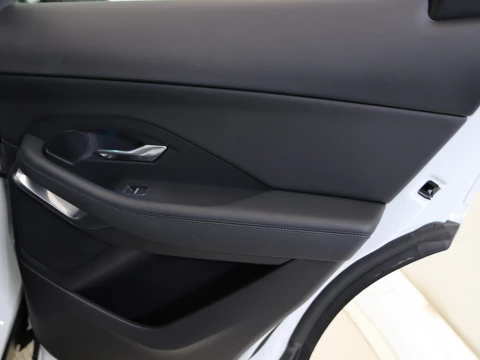 Jaguar E-PACE 2.0 D 110KW 4WD 5P