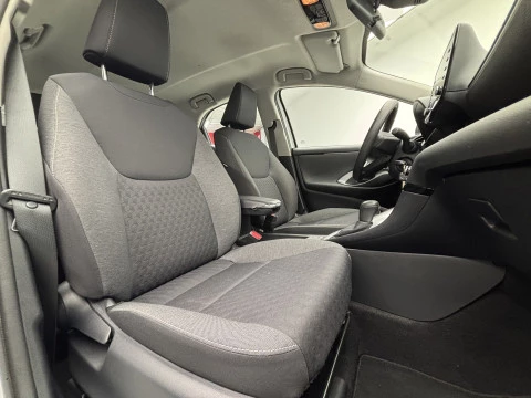 Toyota Yaris 1.5 120H Business Plus