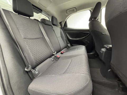 Toyota Yaris 1.5 120H Business Plus