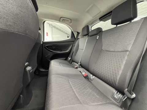 Toyota Yaris 1.5 120H Business Plus