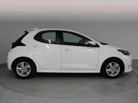 Toyota Yaris 1.5 120H Business Plus