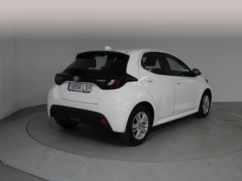 Toyota Yaris 1.5 120H Business Plus
