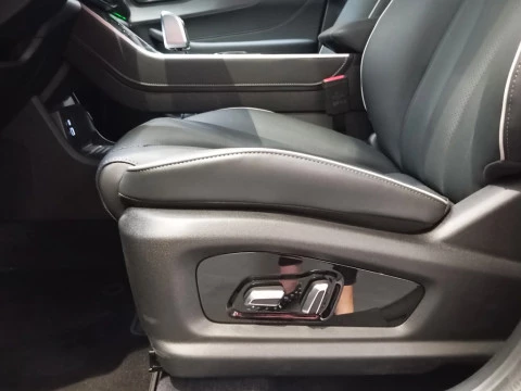 EBRO S400 1.5 DHE HEV Excellence CVT