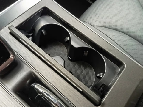 EBRO S400 1.5 DHE HEV Excellence CVT